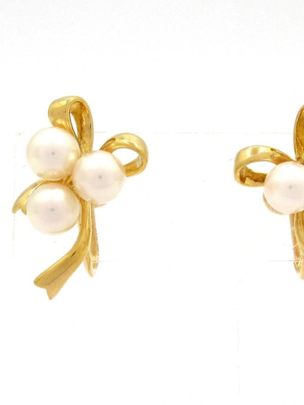 mikimoto 18K Yellow Gold Cream Pearl Clip On Earrings